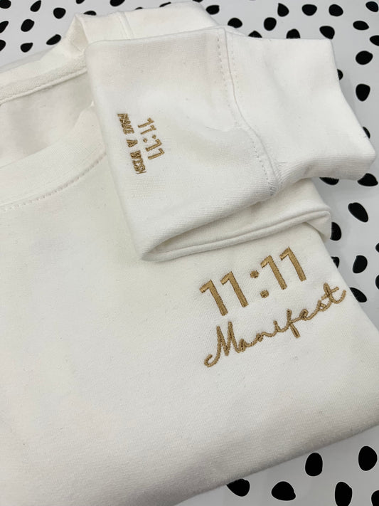 11:11 Manifest Sweatshirt - White